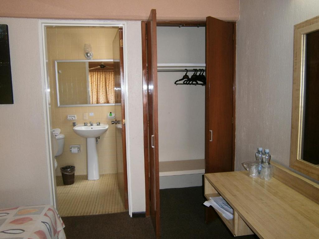 Hotel Fenix Zamora de Hidalgo Room photo